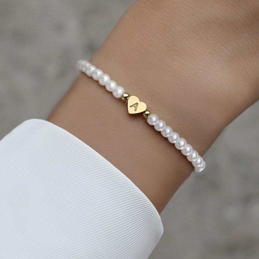 Engraved initial bead bracelet - Personalised heart bead bracelet