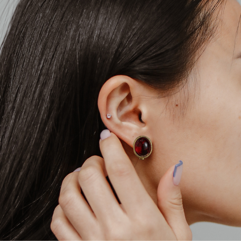 Vintage Gold Clip-On Earrings with Stone - Seraphina