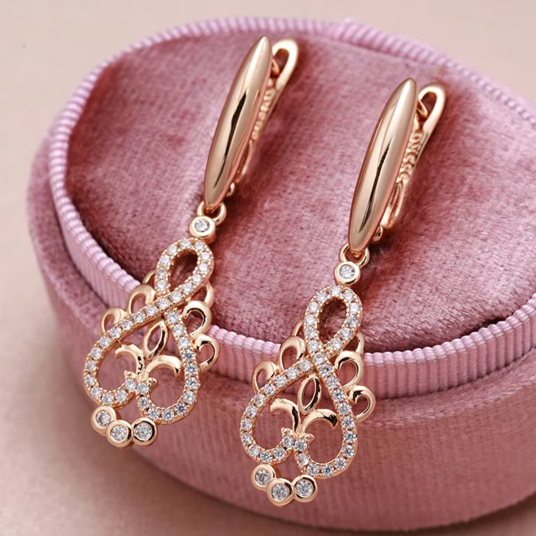 Elegant Elf Earrings with Zirconia in Gold | Luna