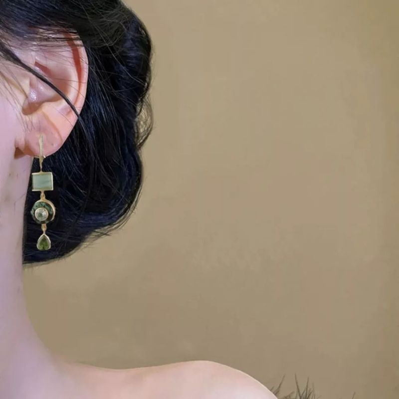 Vintage Green Dangling Earrings | Elena