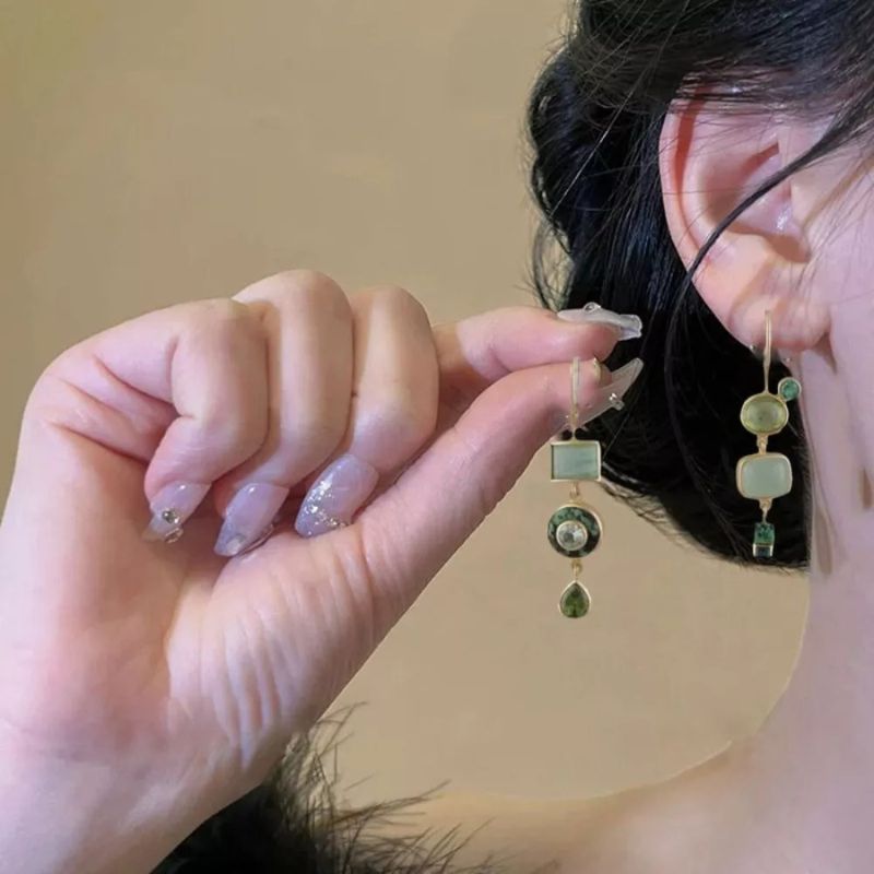 Vintage Green Dangling Earrings | Elena