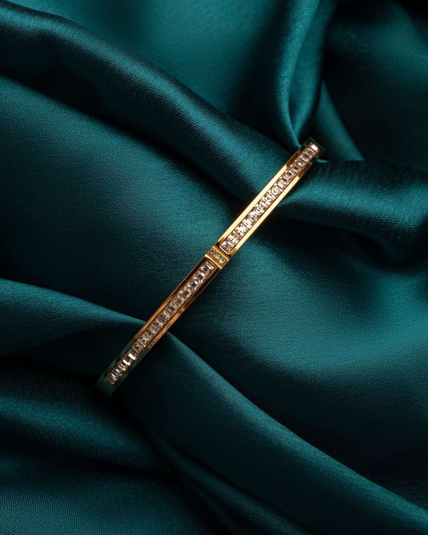 Steel Stone Thin Handcuff