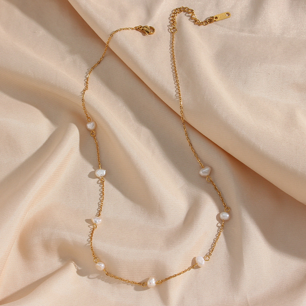 Gold pearl necklace - everyday necklace
