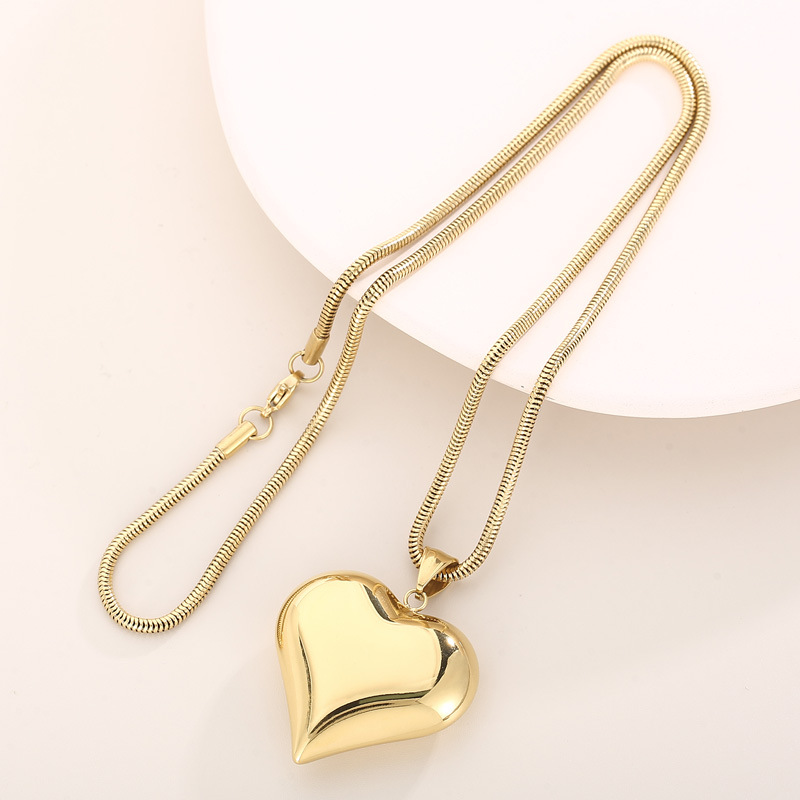 Large heart - Romantic love necklace