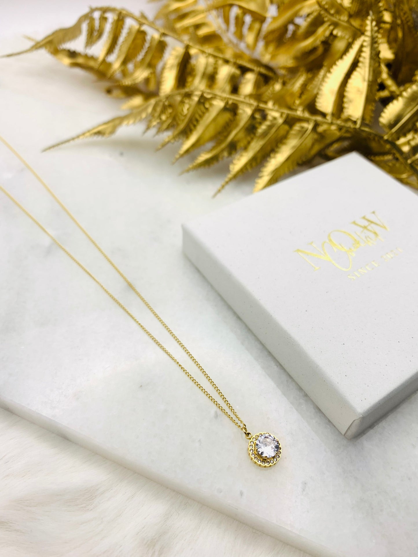 Luxury Zircon Pendant Necklace - Aurora