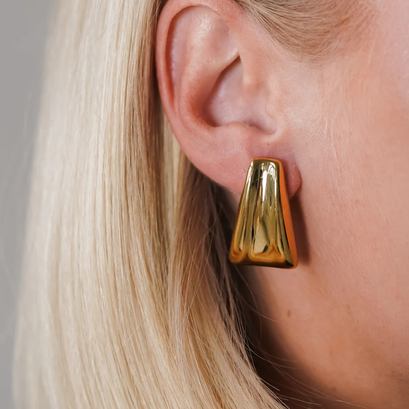 Elegant Gold Earrings Set - Mira