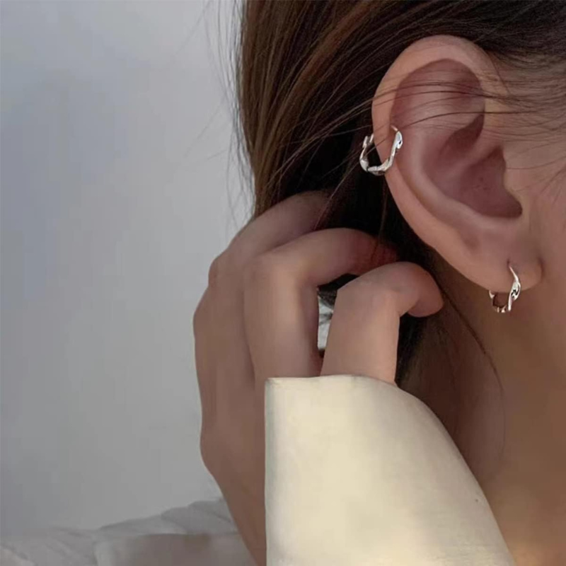 Twisted Hoop Earrings – Liora
