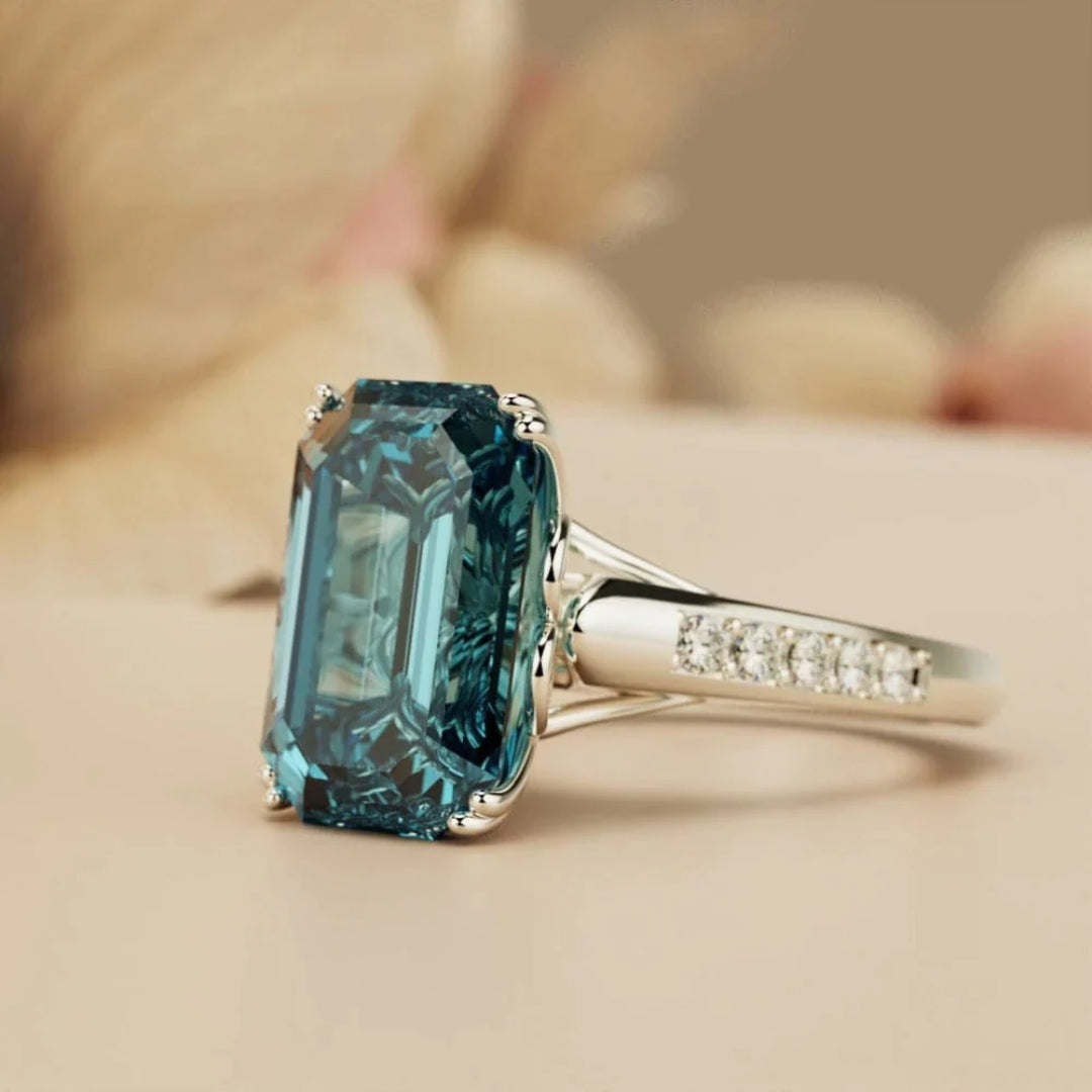 Vintage Blue Crystal Ring | Emma