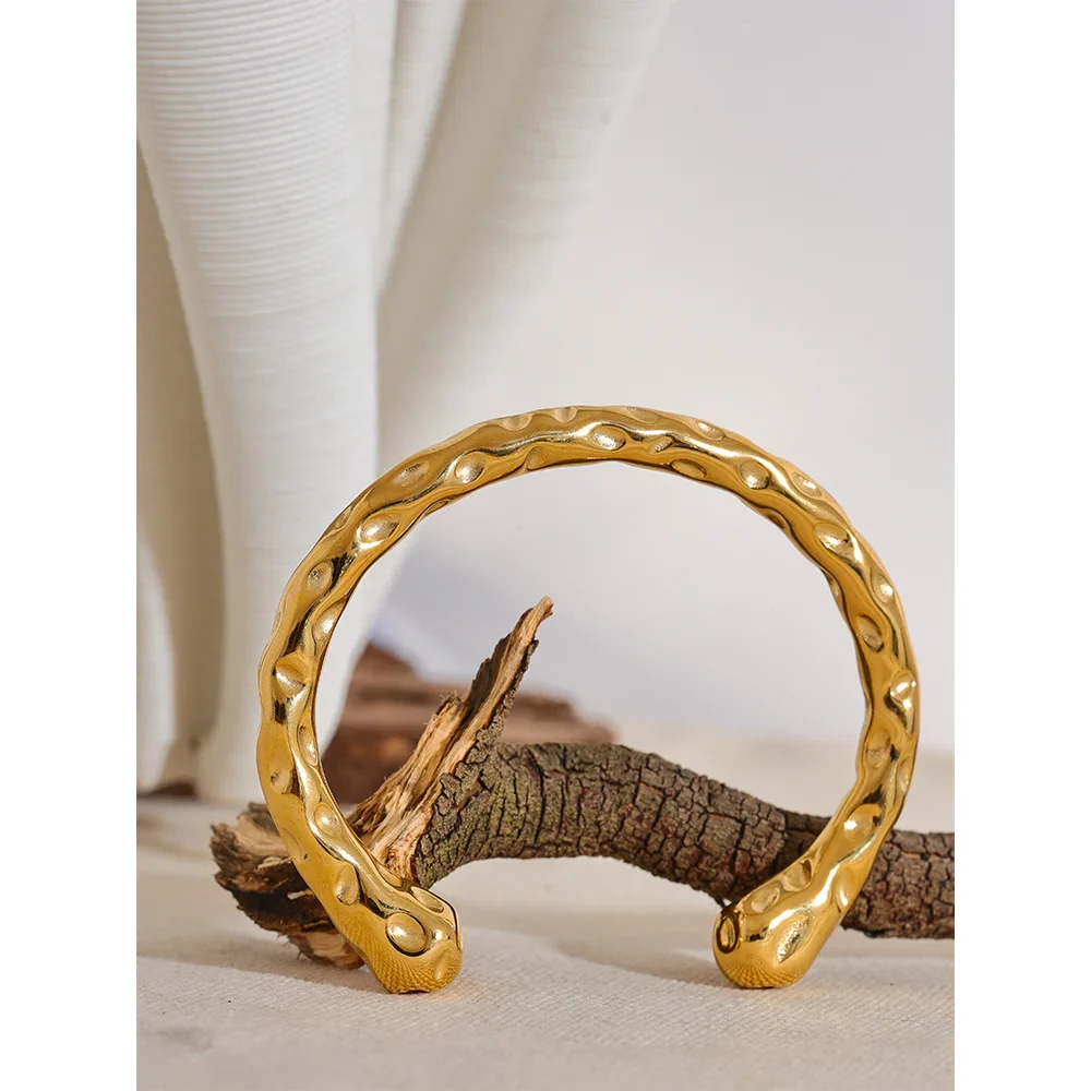 Libby Bangle