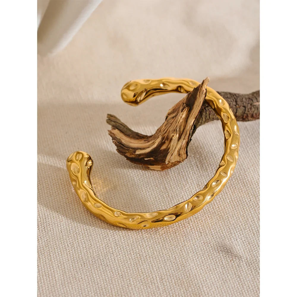 Libby Bangle