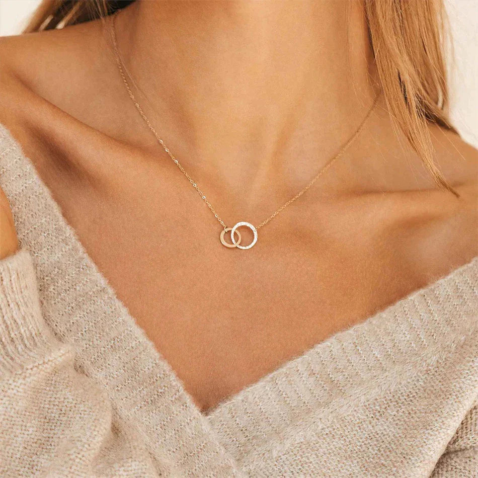 Isabelle - Gold tyre chain