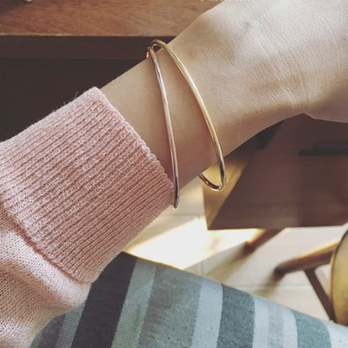 Classic bangle - slide-on gold bracelet
