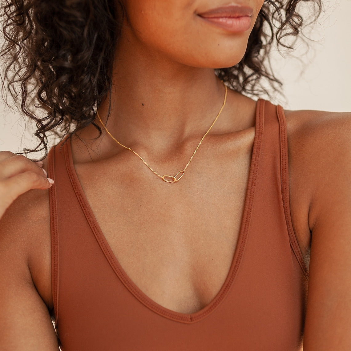 Linked pendant necklace - Connection necklace