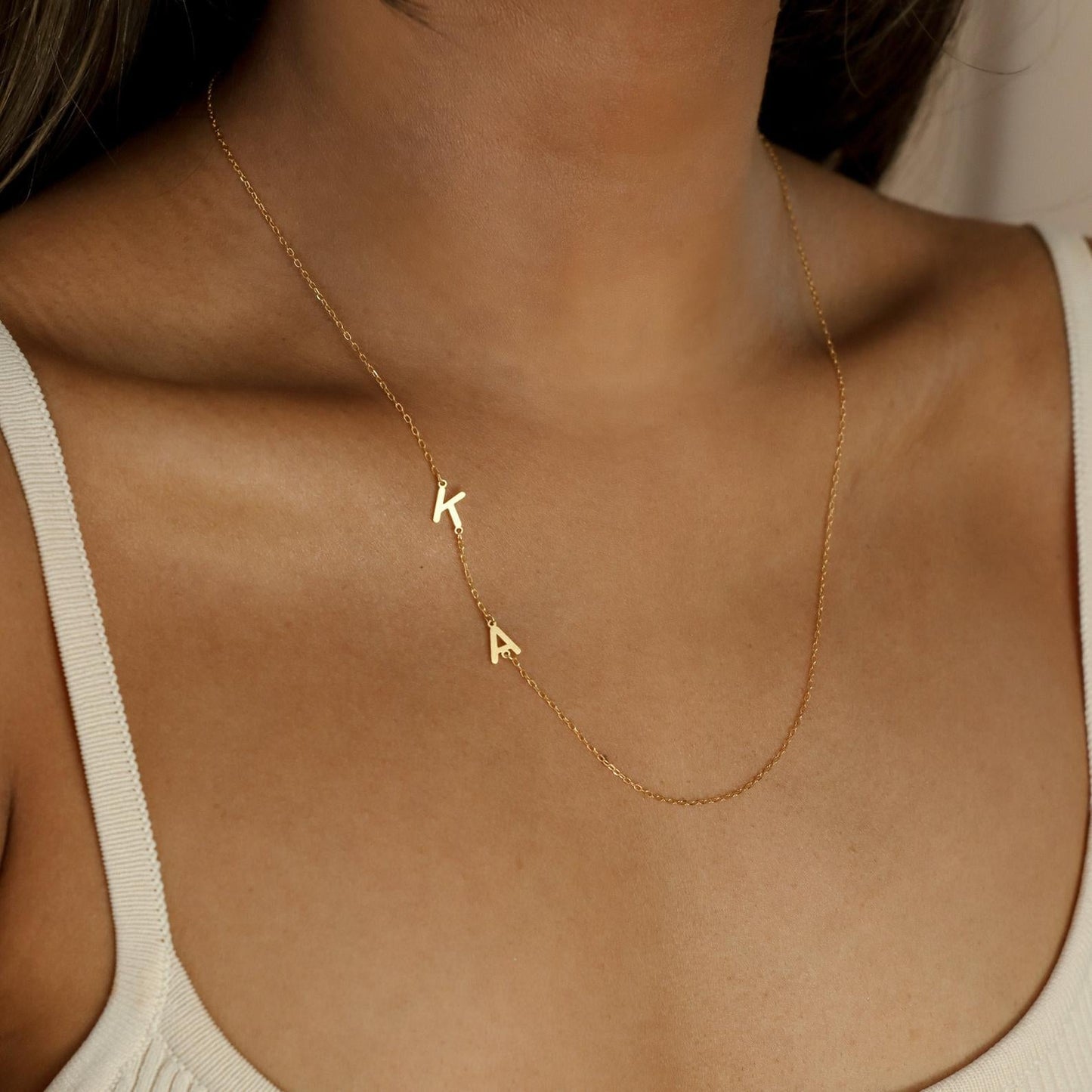 Necklace with initials on the side - Customised letter necklace