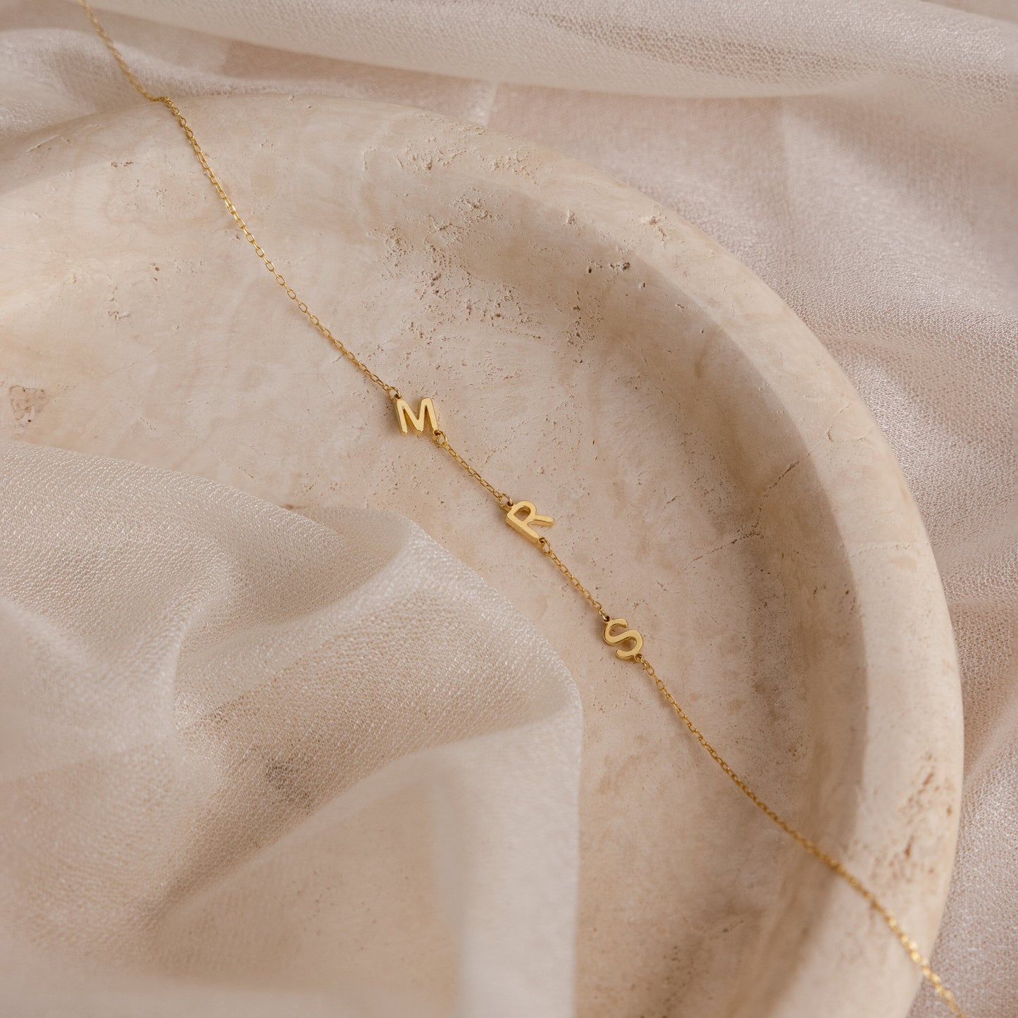 Necklace with initials on the side - Customised letter necklace