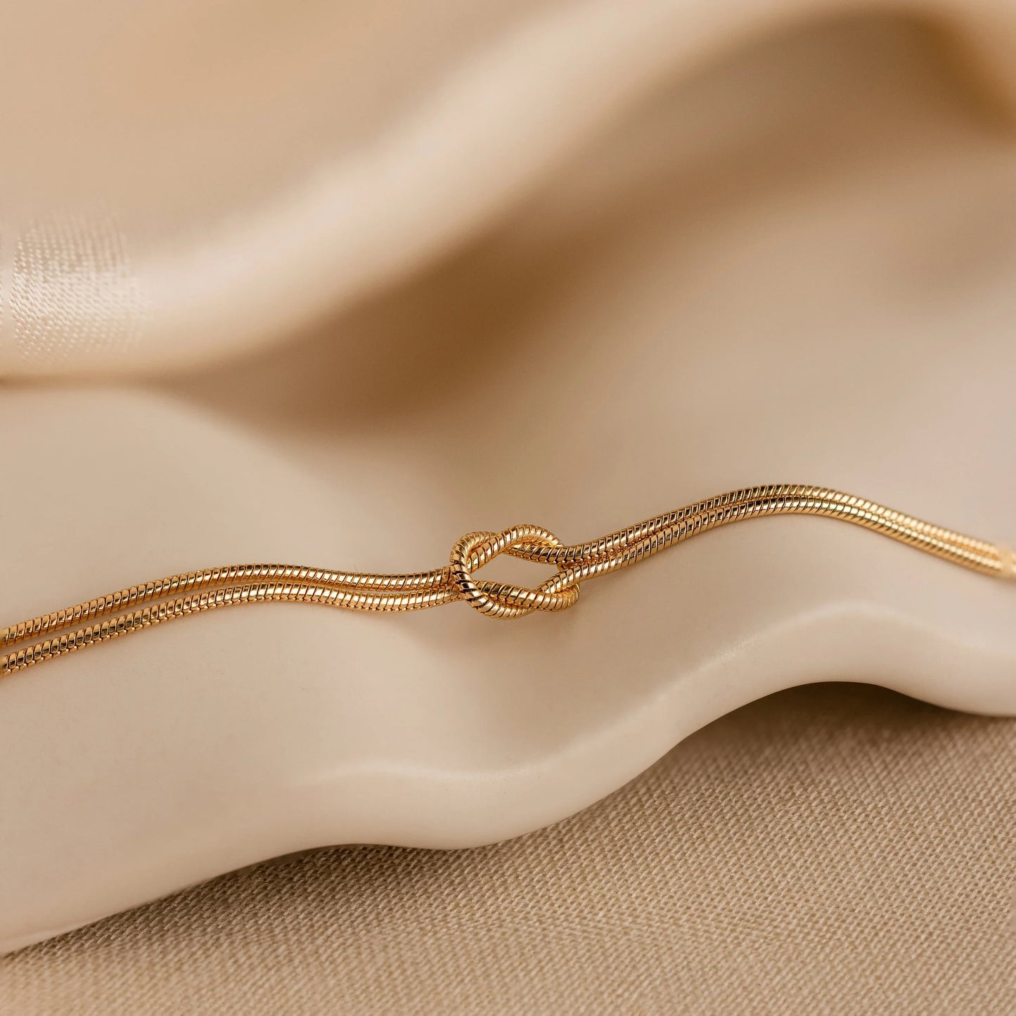 Georgia - Love knot bracelet