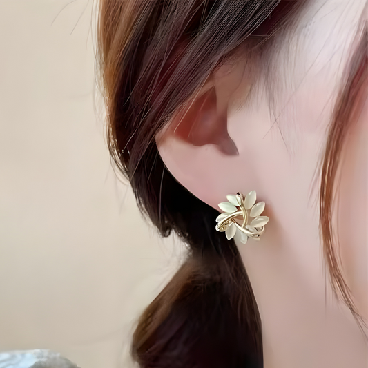 Blossom Petal Stud Earrings – Evelyne