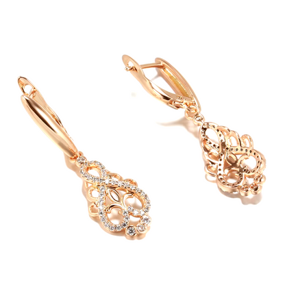 Elegant Elf Earrings with Zirconia in Gold | Luna