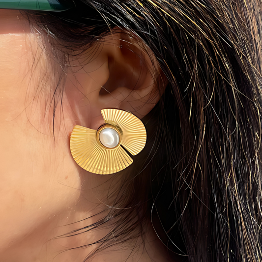 Stylish Geometric Fan Earrings - Ninna