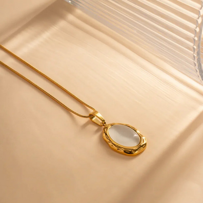 Gold Pendant Necklace – Amara