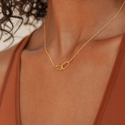 Linked pendant necklace - Connection necklace